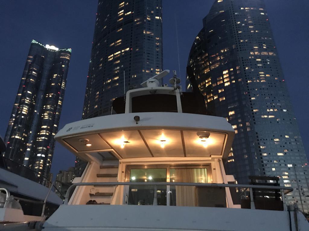 מלון בוסאן Sea And Yacht מראה חיצוני תמונה
