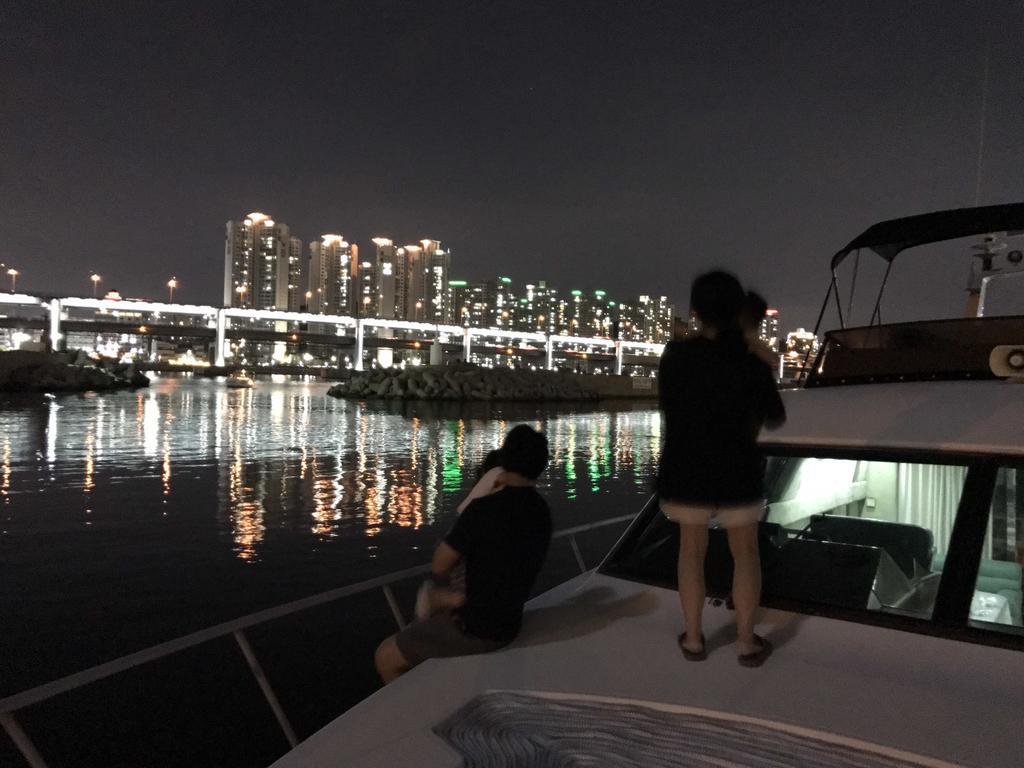 מלון בוסאן Sea And Yacht מראה חיצוני תמונה