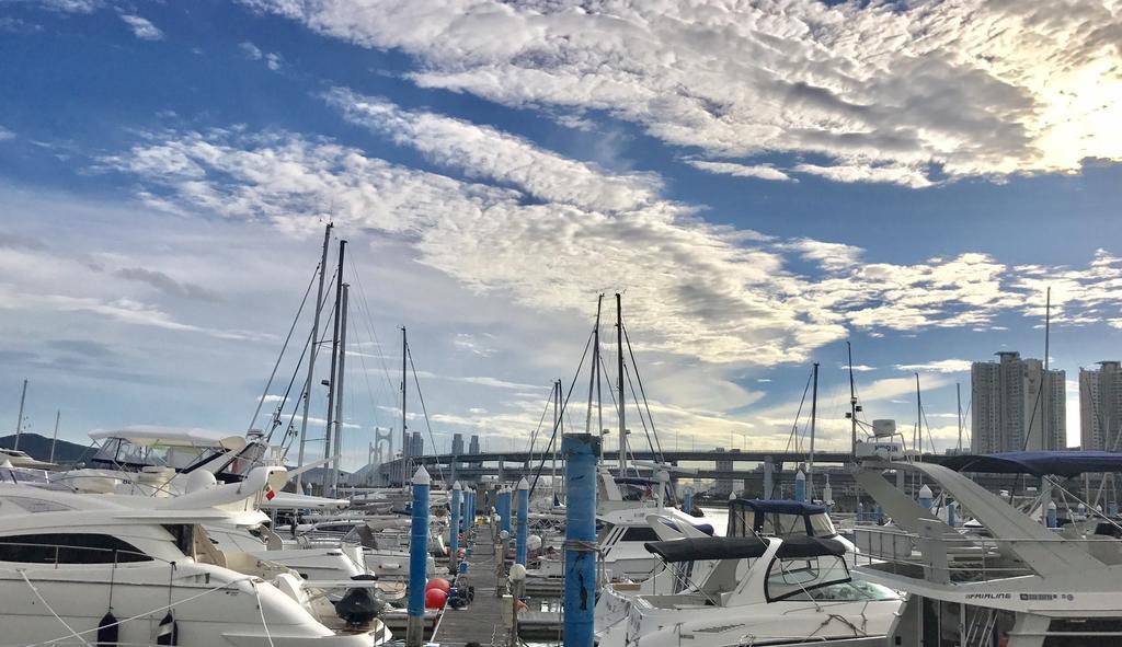 מלון בוסאן Sea And Yacht מראה חיצוני תמונה