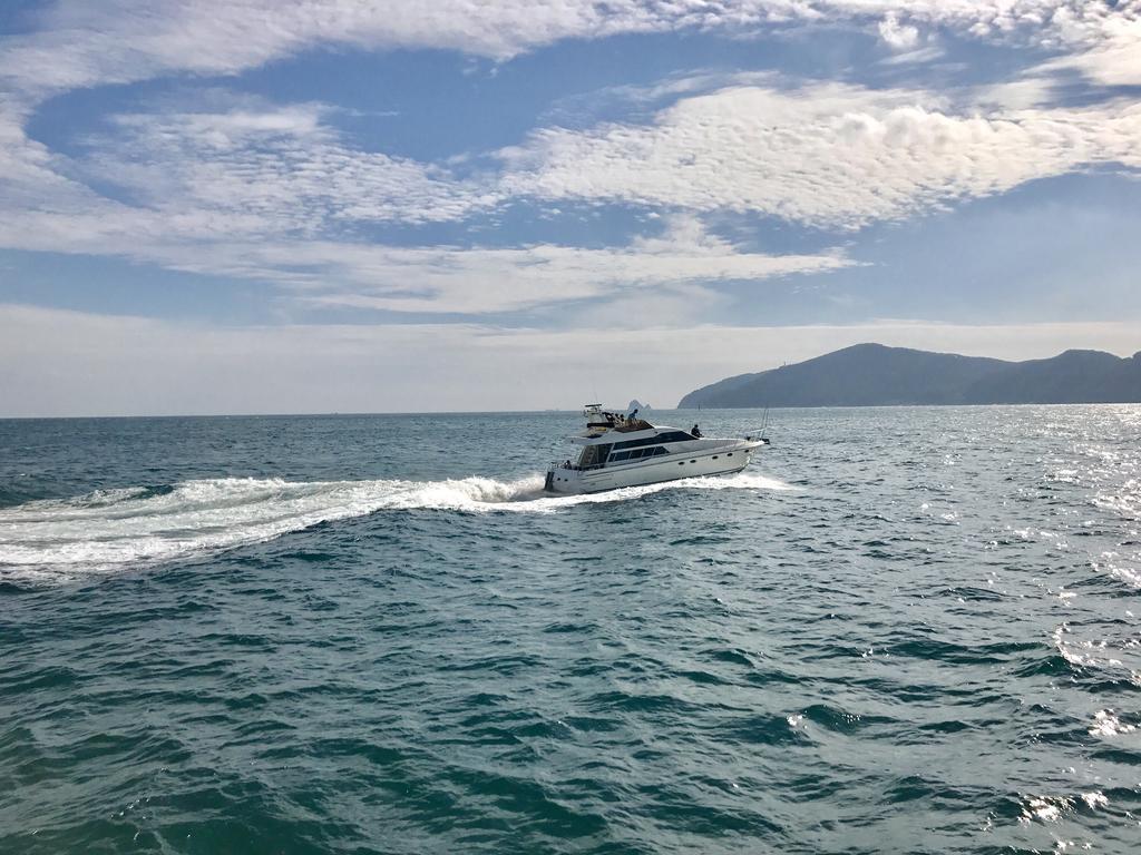 מלון בוסאן Sea And Yacht מראה חיצוני תמונה