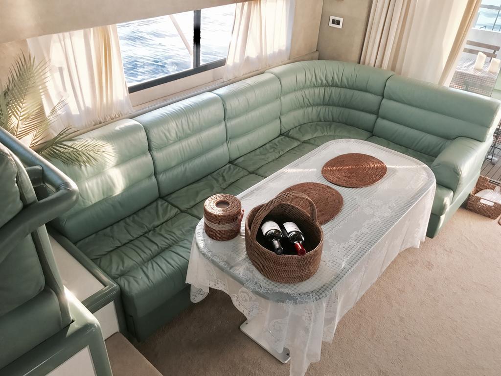מלון בוסאן Sea And Yacht מראה חיצוני תמונה