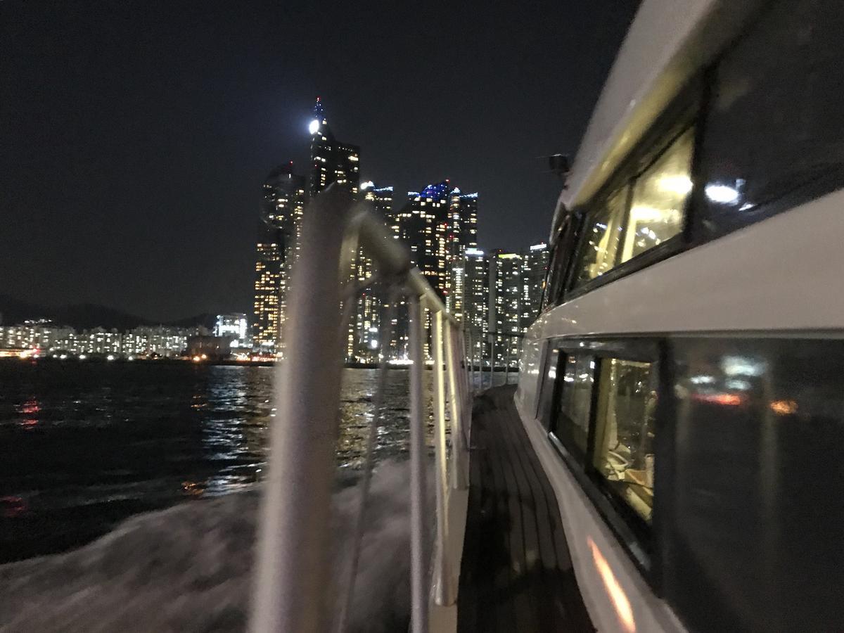 מלון בוסאן Sea And Yacht מראה חיצוני תמונה