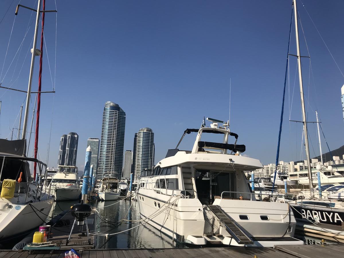 מלון בוסאן Sea And Yacht מראה חיצוני תמונה